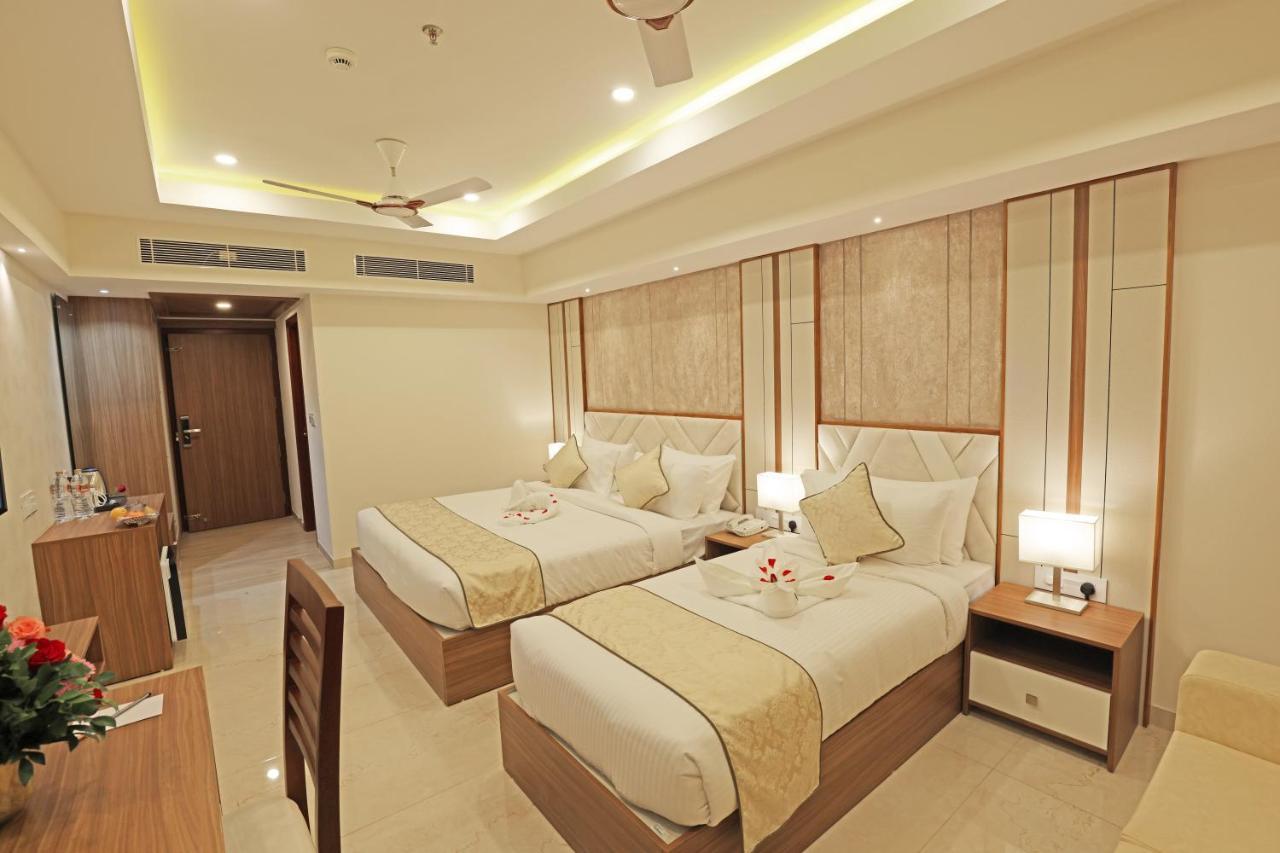 Hotel Krishnavalsam Regency Guruvāyūr Exterior foto